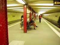 Stadtmitte U-Bahn station's U2 platform