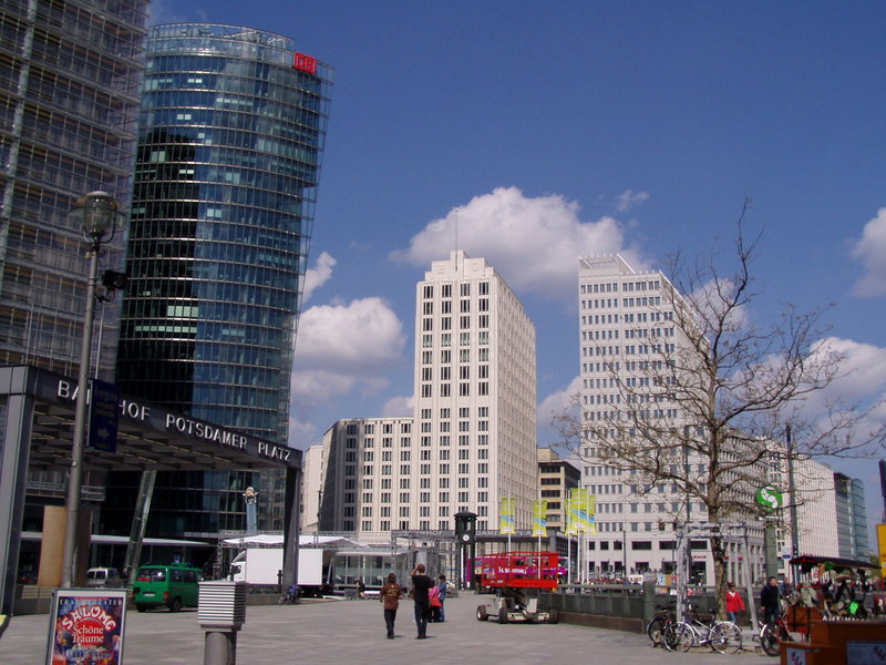 Deutsche Bank Filiale Berlin-Potsdamer Platz Leipziger ...